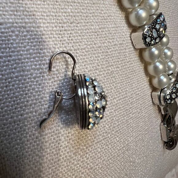 Bracelet and earring set crystal embellished double row faux pearl silver toned - Picture 6 of 9